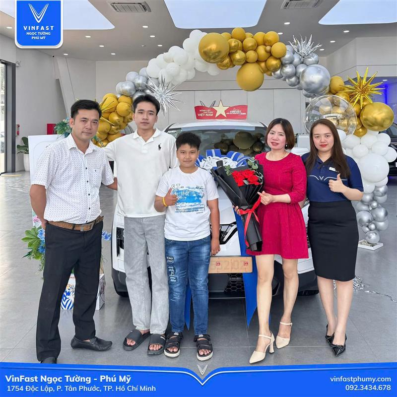 Mừng Quý Khách Hàng Nhận Xe Mới